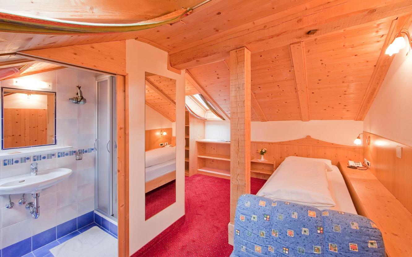 Hotel Rainegg ヴァルダーオラ エクステリア 写真
